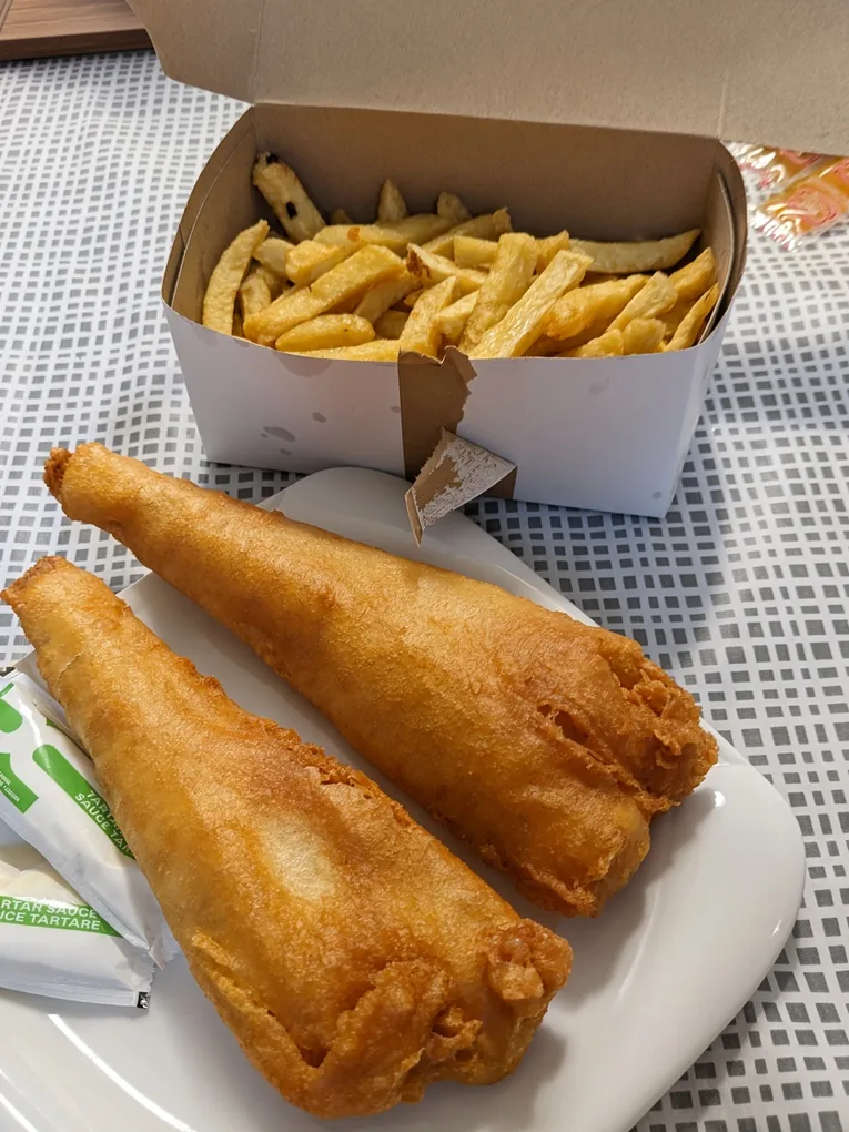 Fish and chips delivery in Hamilton from Golden Fish & Chips on Upper Gage Ave